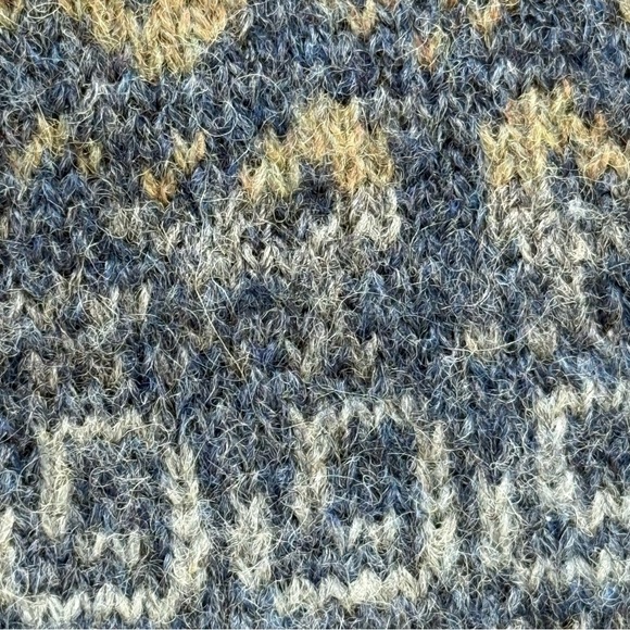 Cambridge Dry Goods Women's Nordic Wool Sweater front hooks cardigan crew neck M - Picture 7 of 7